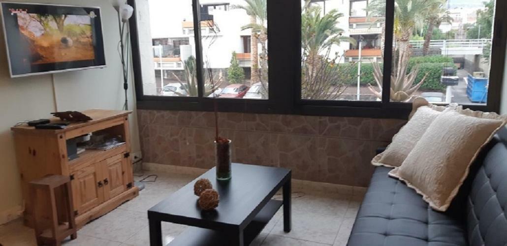 Primavera Appartement Tot 7 Personen Ideaal Voor Backpackers Arona  Εξωτερικό φωτογραφία